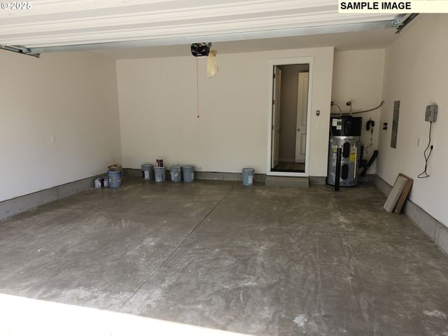 762 Magnolia Ave, Woodburn, OR 97071