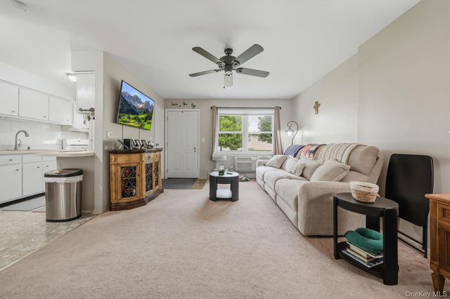 20 Main 13, Garnerville, NY 10923