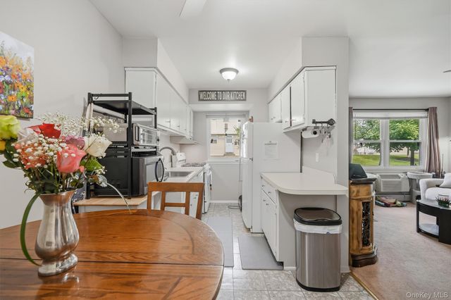 20 Main 13, Garnerville, NY 10923