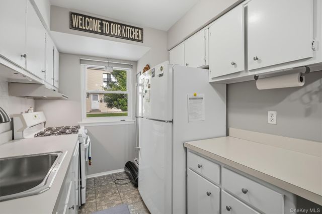20 Main 13, Garnerville, NY 10923