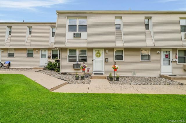 20 Main 13, Garnerville, NY 10923