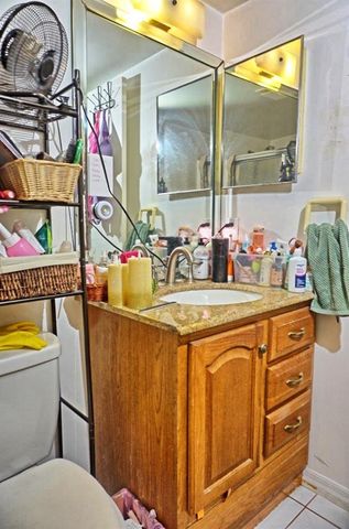 1865 MAZO MANOR J5, Lutz, FL 33558