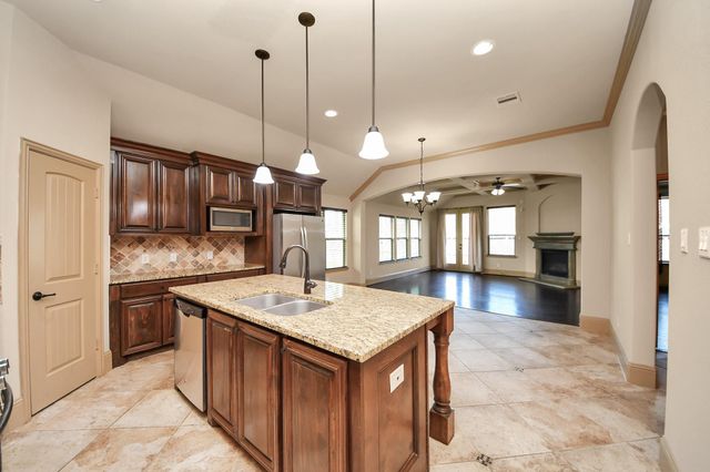 6051 Woodview Drive, Houston, TX 77396