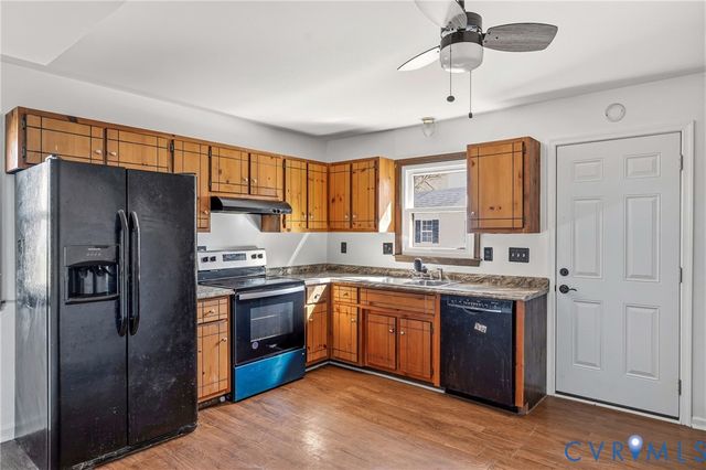 315 Pin Oak Dr, Hopewell, VA 23860