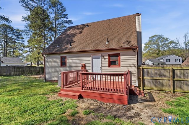 315 Pin Oak Dr, Hopewell, VA 23860