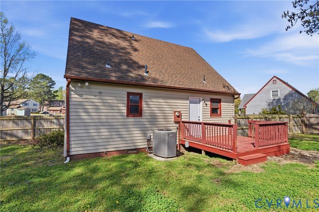 315 Pin Oak Dr, Hopewell, VA 23860