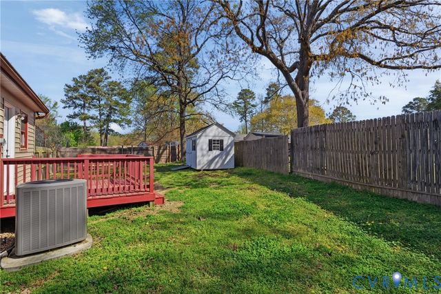 315 Pin Oak Dr, Hopewell, VA 23860