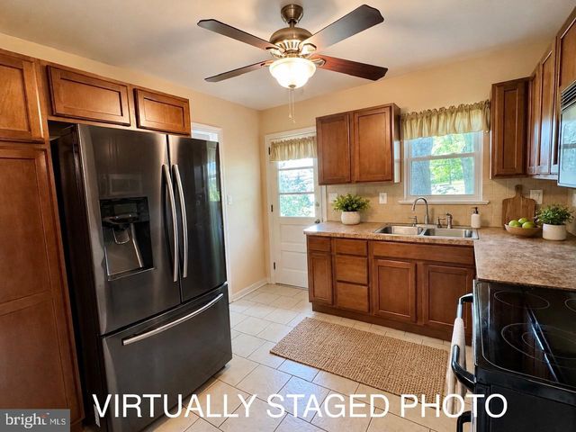 610 GEORGIAN PL, Harrisburg, PA 17111