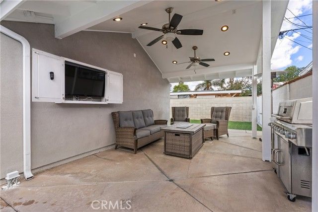 2165 W Romneya Drive, Anaheim, CA 92801