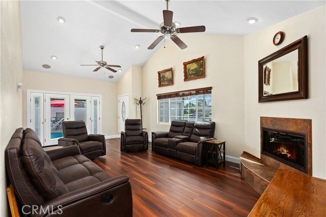 2165 W Romneya Drive, Anaheim, CA 92801