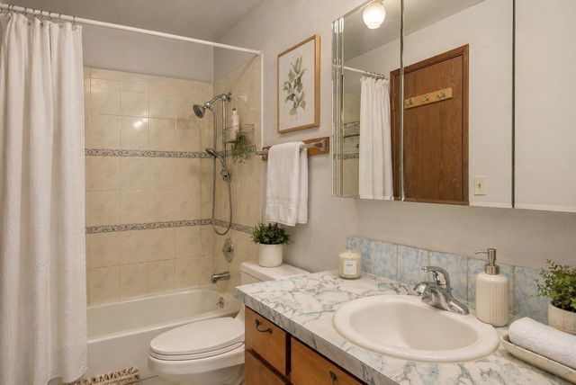 8515 N ANTIETAM Dr, Spokane, WA 99208