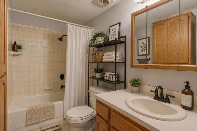 8515 N ANTIETAM Dr, Spokane, WA 99208