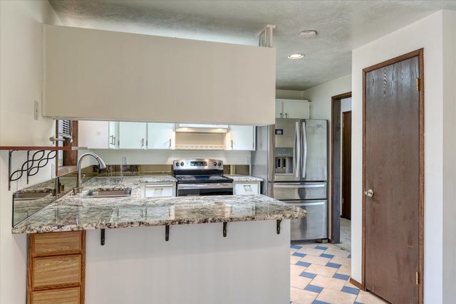 8515 N ANTIETAM Dr, Spokane, WA 99208