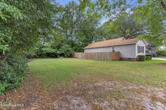 17 Montgomery Avenue, Wilmington, NC 28405