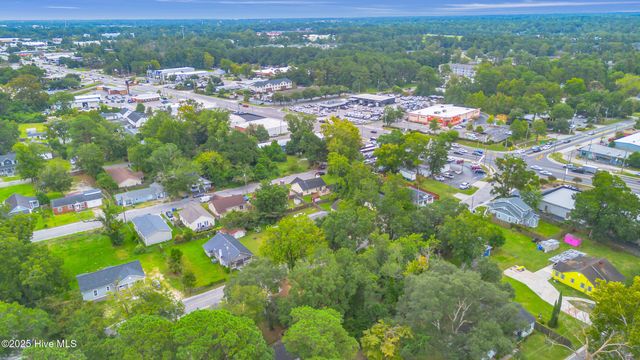 17 Montgomery Avenue, Wilmington, NC 28405