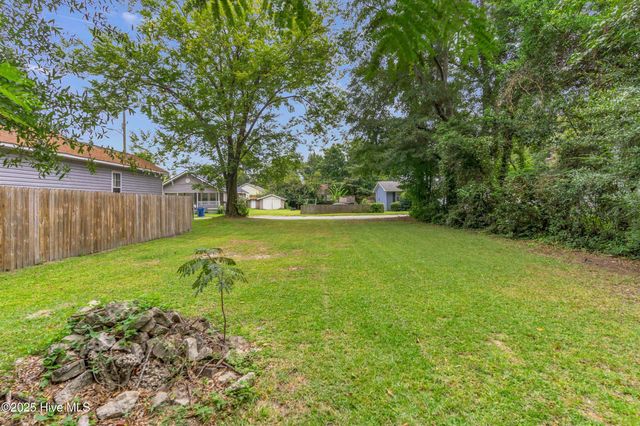 17 Montgomery Avenue, Wilmington, NC 28405