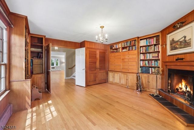 260 Fairmount Ave, Chatham Boro, NJ 07928