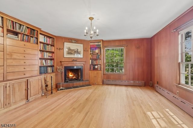 260 Fairmount Ave, Chatham Boro, NJ 07928
