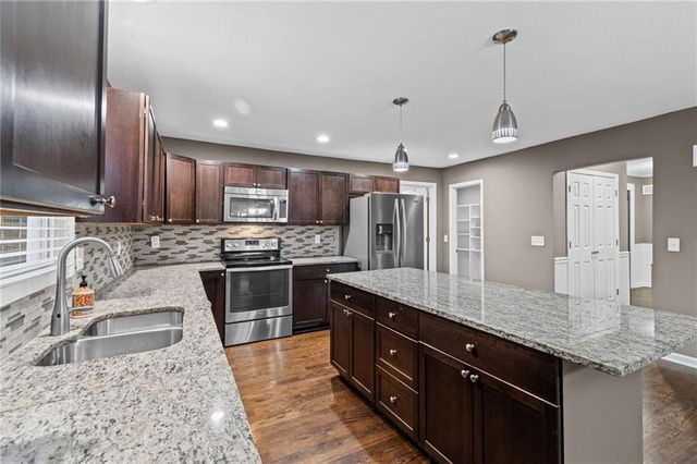 7400 N Granby Avenue, Kansas City, MO 64151