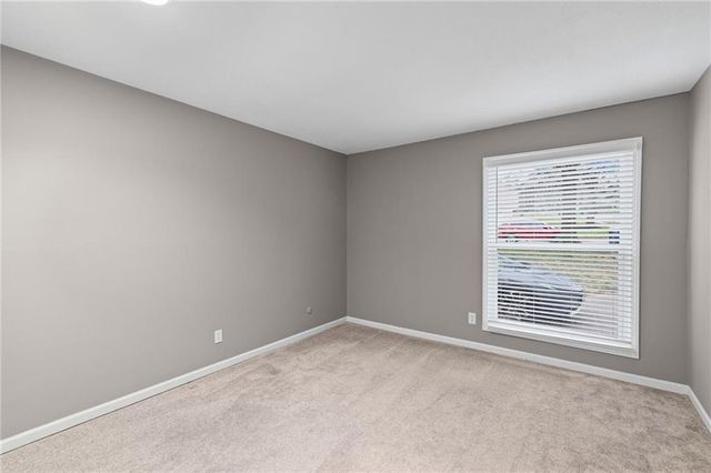 7400 N Granby Avenue, Kansas City, MO 64151