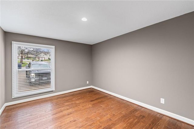 7400 N Granby Avenue, Kansas City, MO 64151