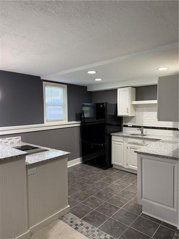 7400 N Granby Avenue, Kansas City, MO 64151