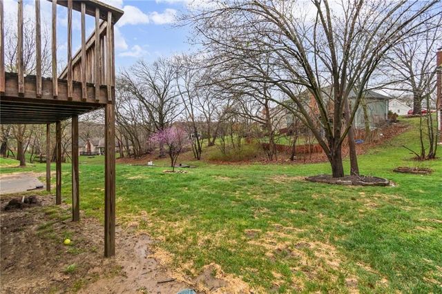 7400 N Granby Avenue, Kansas City, MO 64151