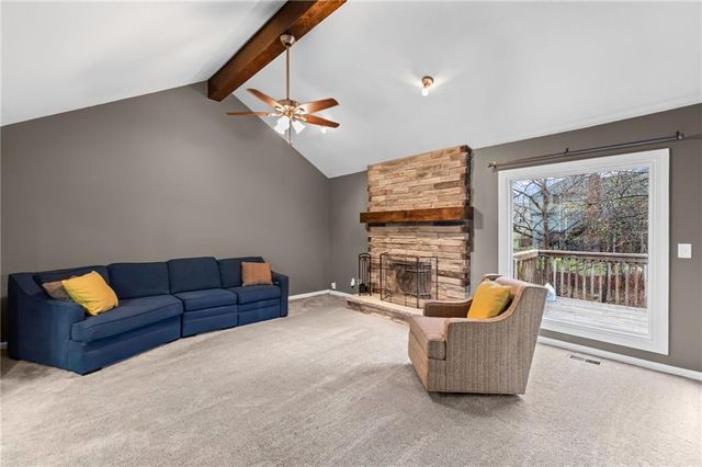 7400 N Granby Avenue, Kansas City, MO 64151