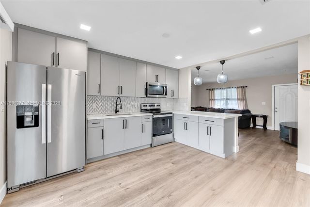 1334 NW 83rd ST, Miami, FL 33147