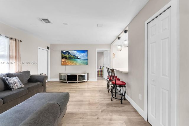 1334 NW 83rd ST, Miami, FL 33147