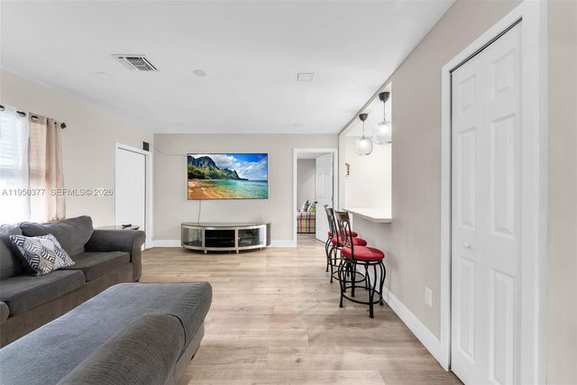 1334 NW 83rd ST, Miami, FL 33147