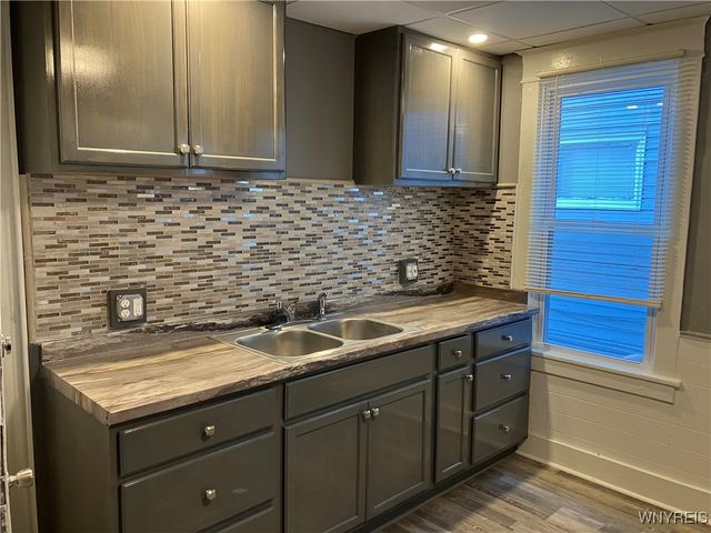 385 Auburn Avenue, Buffalo, NY 14213