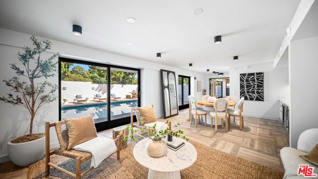 153 San Vicente Boulevard 3E, Santa Monica, CA 90402