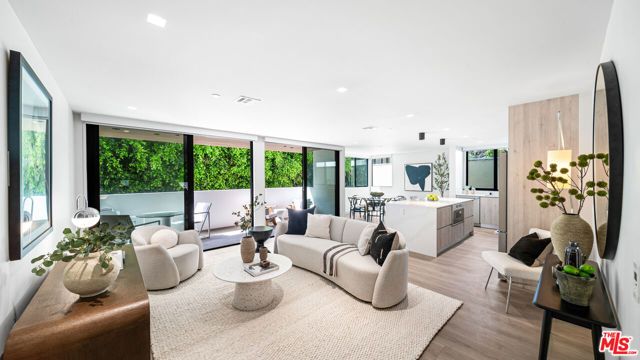 153 San Vicente Boulevard 3E, Santa Monica, CA 90402