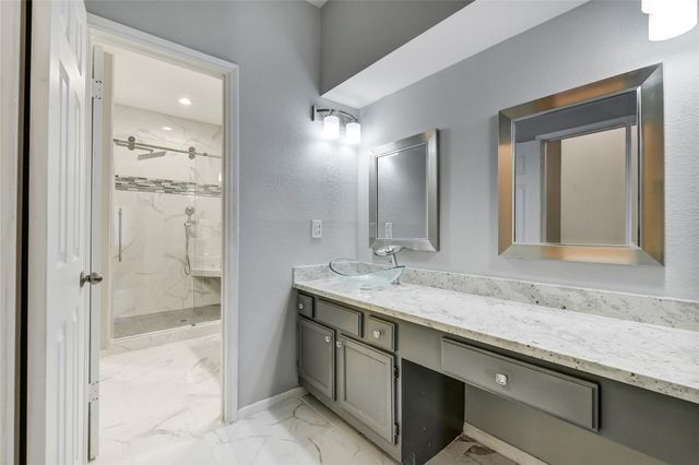 4001 Tanglewilde Street 1402, Houston, TX 77063