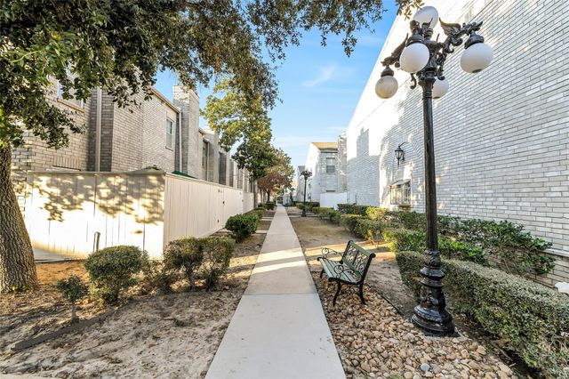 4001 Tanglewilde Street 1402, Houston, TX 77063