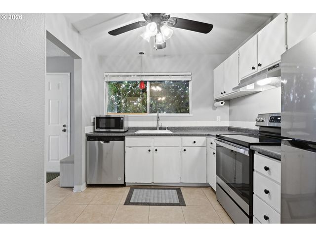 345 Ne 105TH St, Vancouver, WA 98685