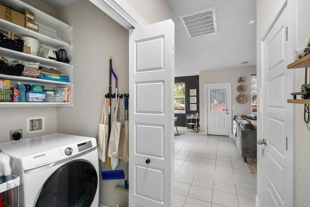 610 Bernstein ST 14, Austin, TX 78745