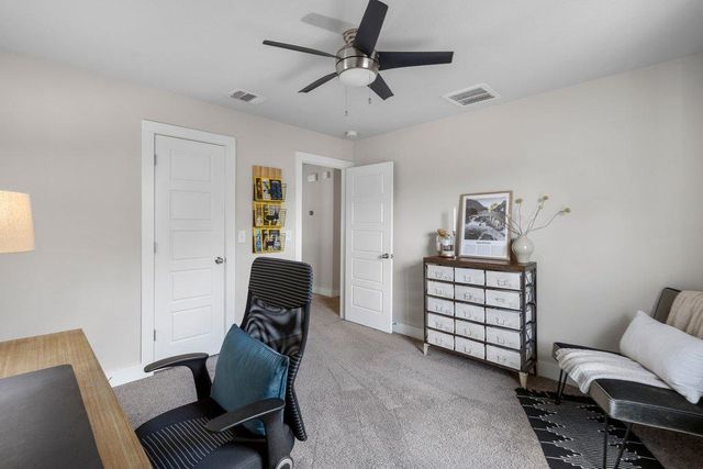 610 Bernstein ST 14, Austin, TX 78745