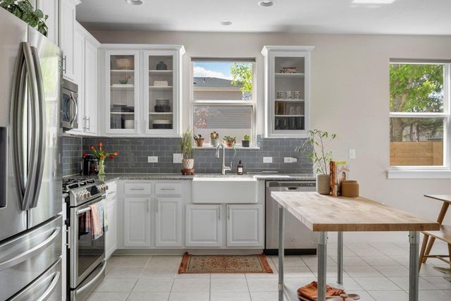 610 Bernstein ST 14, Austin, TX 78745