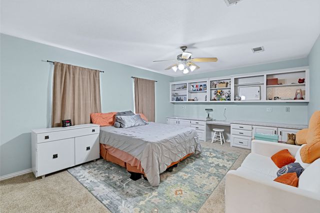 35 Oak Forrest Circle, Denton, TX 76210