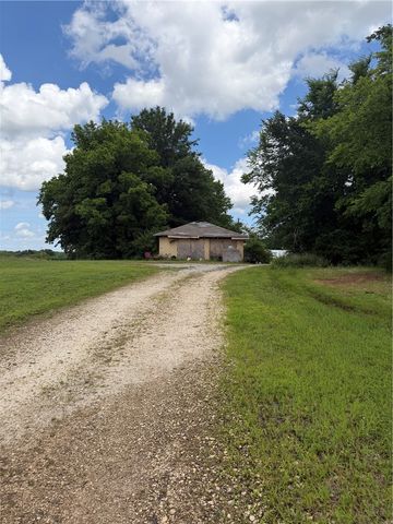 108 E Wolfdale Road, Farmington, AR 72730