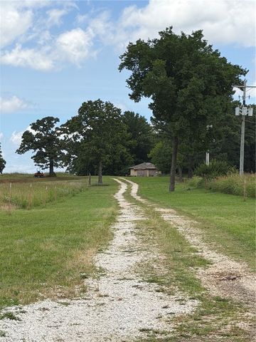 108 E Wolfdale Road, Farmington, AR 72730