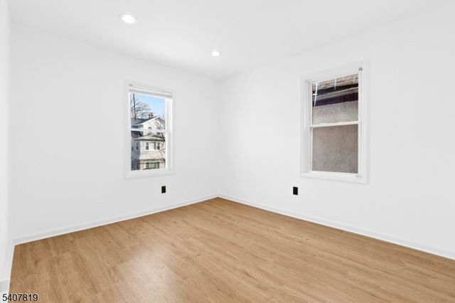 216 Renner Ave, Newark City, NJ 07112