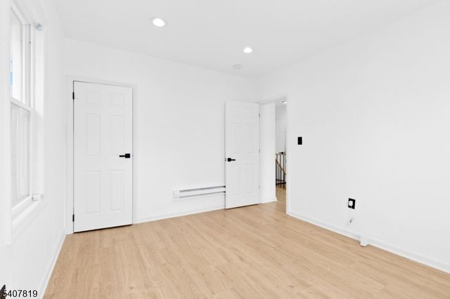 216 Renner Ave, Newark City, NJ 07112