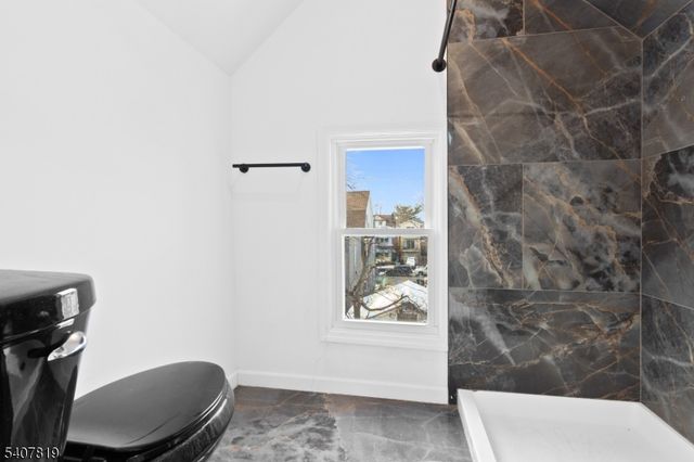 216 Renner Ave, Newark City, NJ 07112