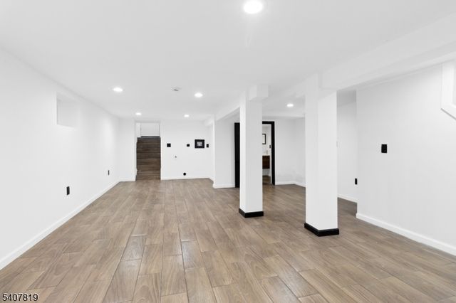 216 Renner Ave, Newark City, NJ 07112