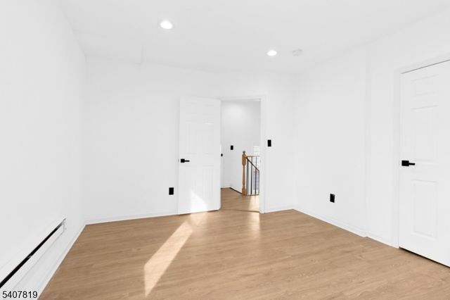 216 Renner Ave, Newark City, NJ 07112