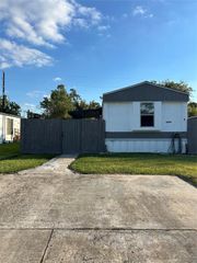 10014 Cedar Landing Drive, Baytown, TX 77521