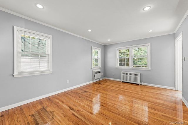 134 E Dover Street, Valley Stream, NY 11580
